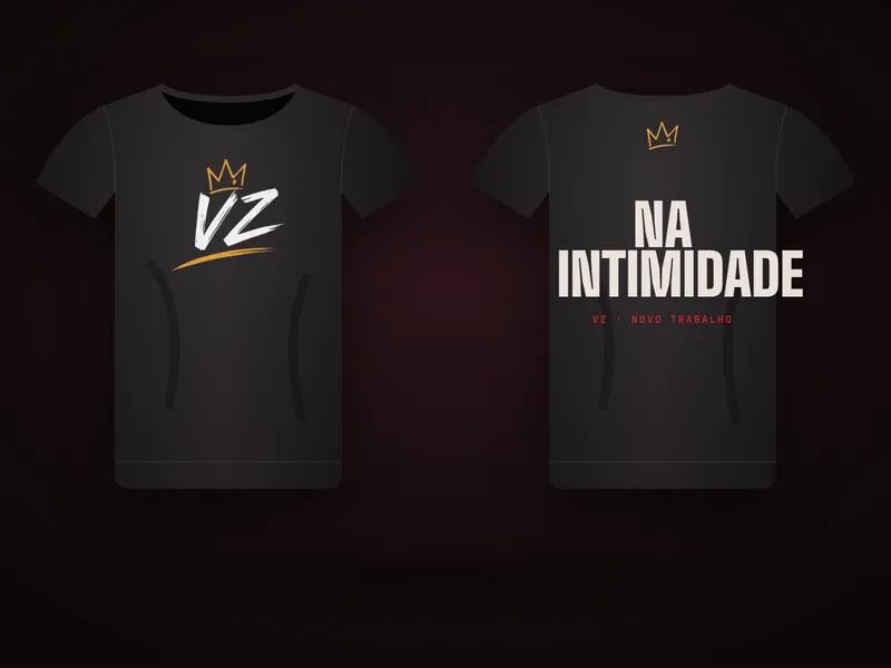 Mockup de camiseta preta com a logo VZ na frente e Na intimidade nas costas.